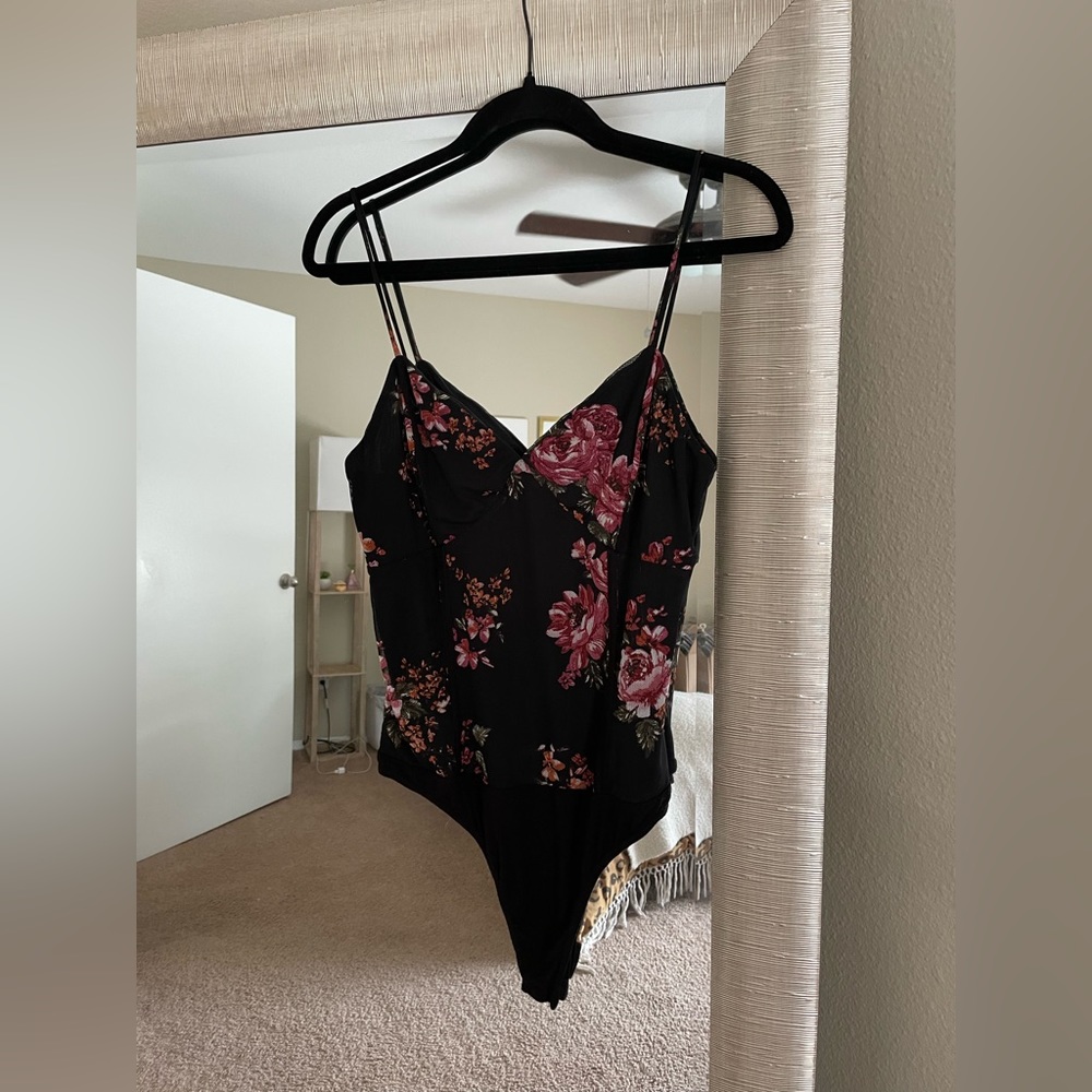 Guess floral bodysuit